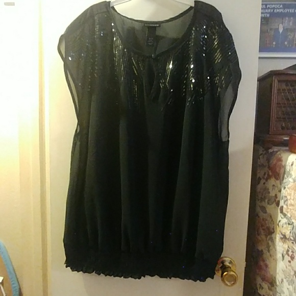 Sheer sequined blouse with bottom band - Picture 4 of 5